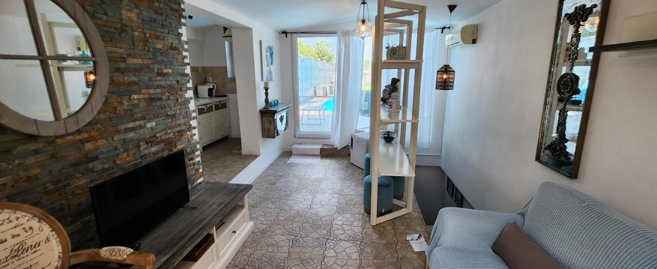 Morii Lake Pool Villa Bucureşti Eksteriør bilde